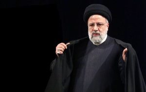 حقیقتاً لقب شهید خدمت هم برازنده شهید رئیسی، و هم برازنده شهید آلهاشم، شهید مالک رحمتی و دیگر شهدای خدمت است حقیقتاً لقب شهید خدمت هم برازنده شهید رئیسی، و هم برازنده شهید آلهاشم، شهید مالک رحمتی و دیگر شهدای خدمت است
