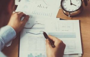 اختلاف در تعیین ساعت اداری بین استانهای مختلف با آغاز پائیز اختلاف در تعیین ساعت اداری بین استانهای مختلف با آغاز پائیز