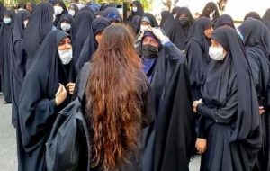 کشف حجاب مقدمه ای برای براندازی سیاسی کشف حجاب مقدمه ای برای براندازی سیاسی