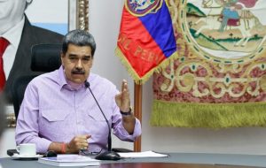 کنایه مادورو به ترامپ: روح هیتلر همچنان سرگردان است